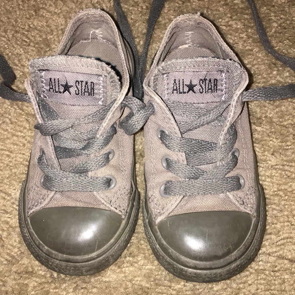 TODDLER BOY GRAY CONVERSE SIZE 7